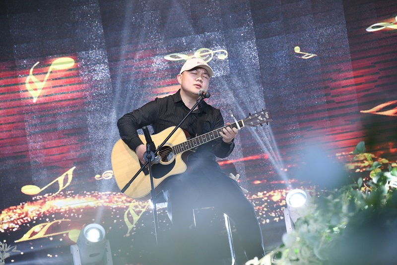 1.乔希望《后来》.jpg